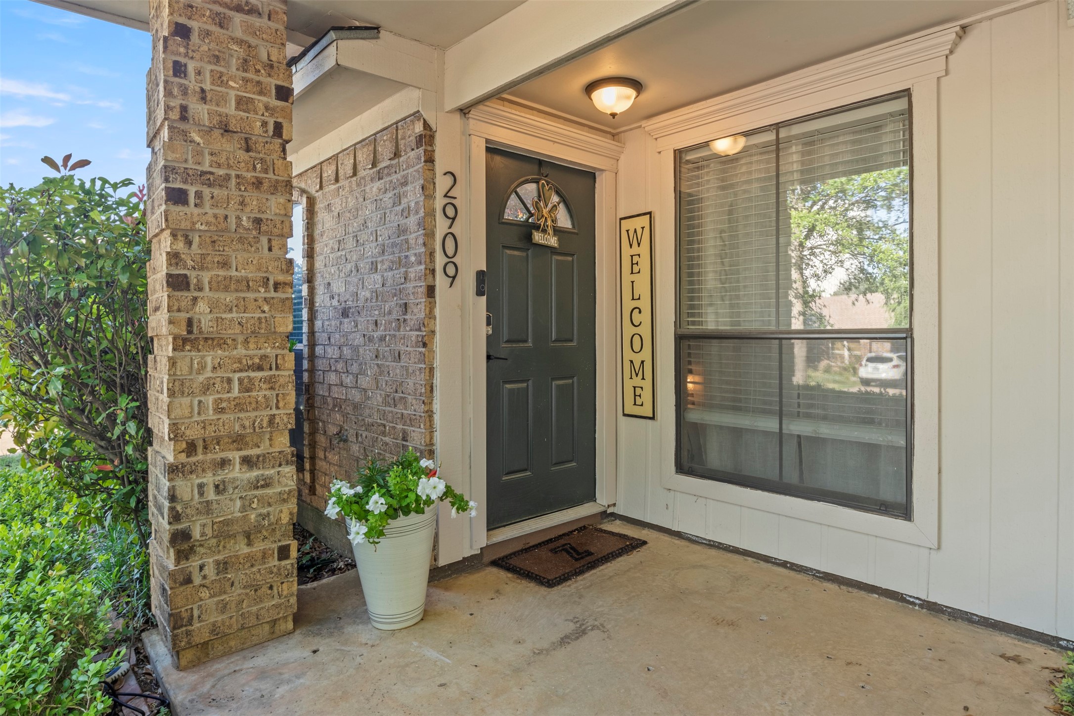 2909 Post Oak Drive Euless TX 76039