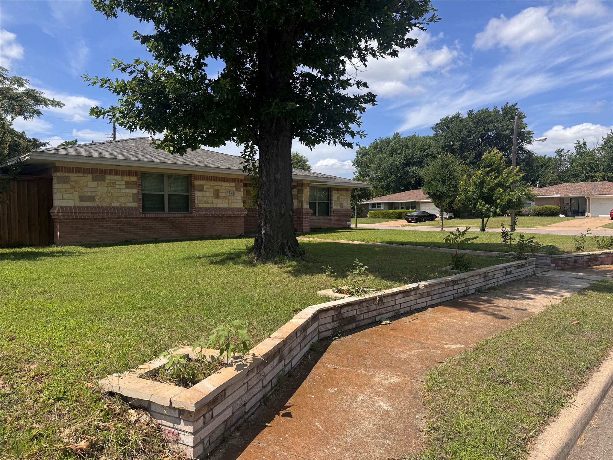 514 Lynn Drive E Irving TX 75062