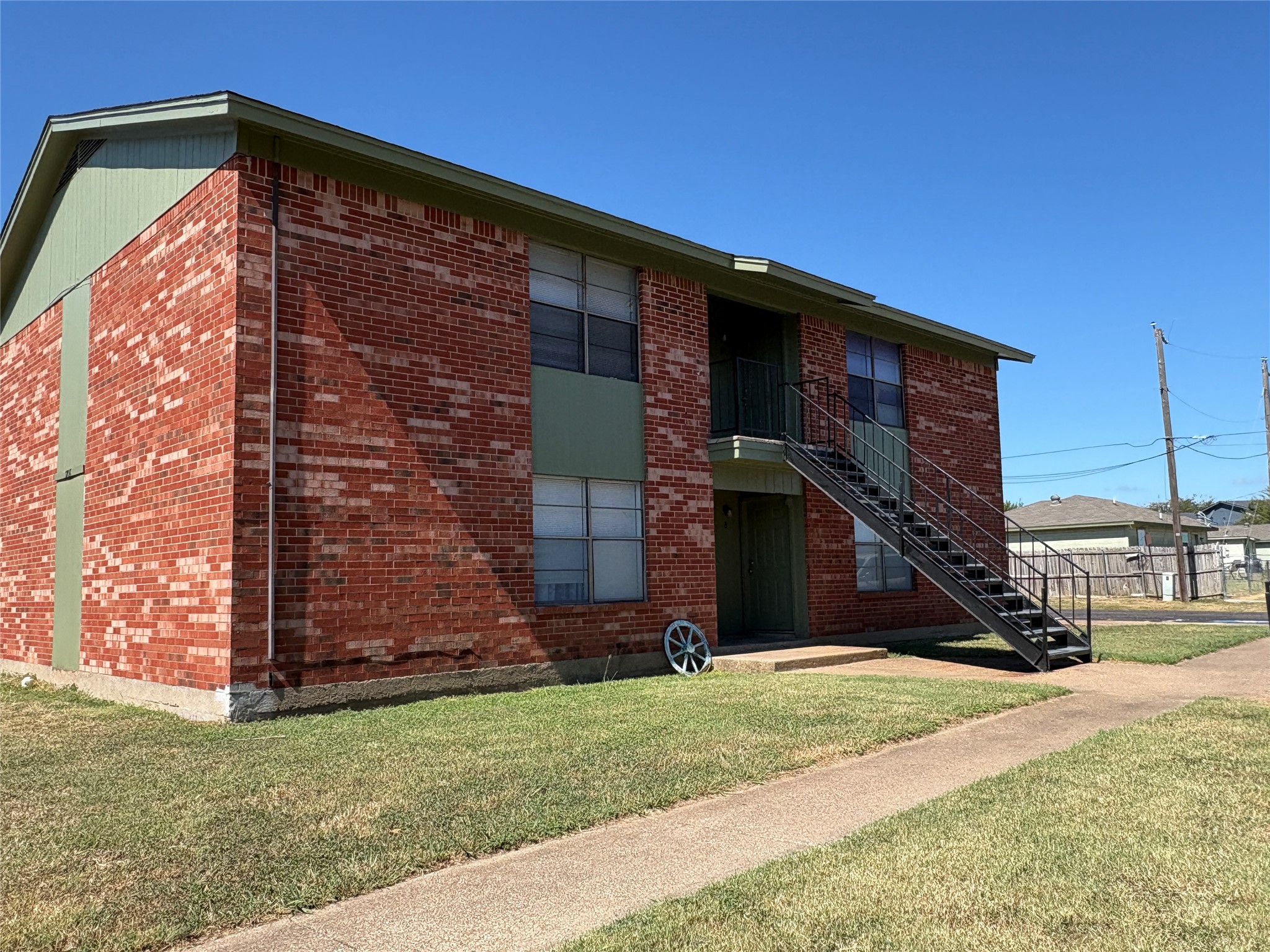 1715 Short Street Cleburne TX 76033