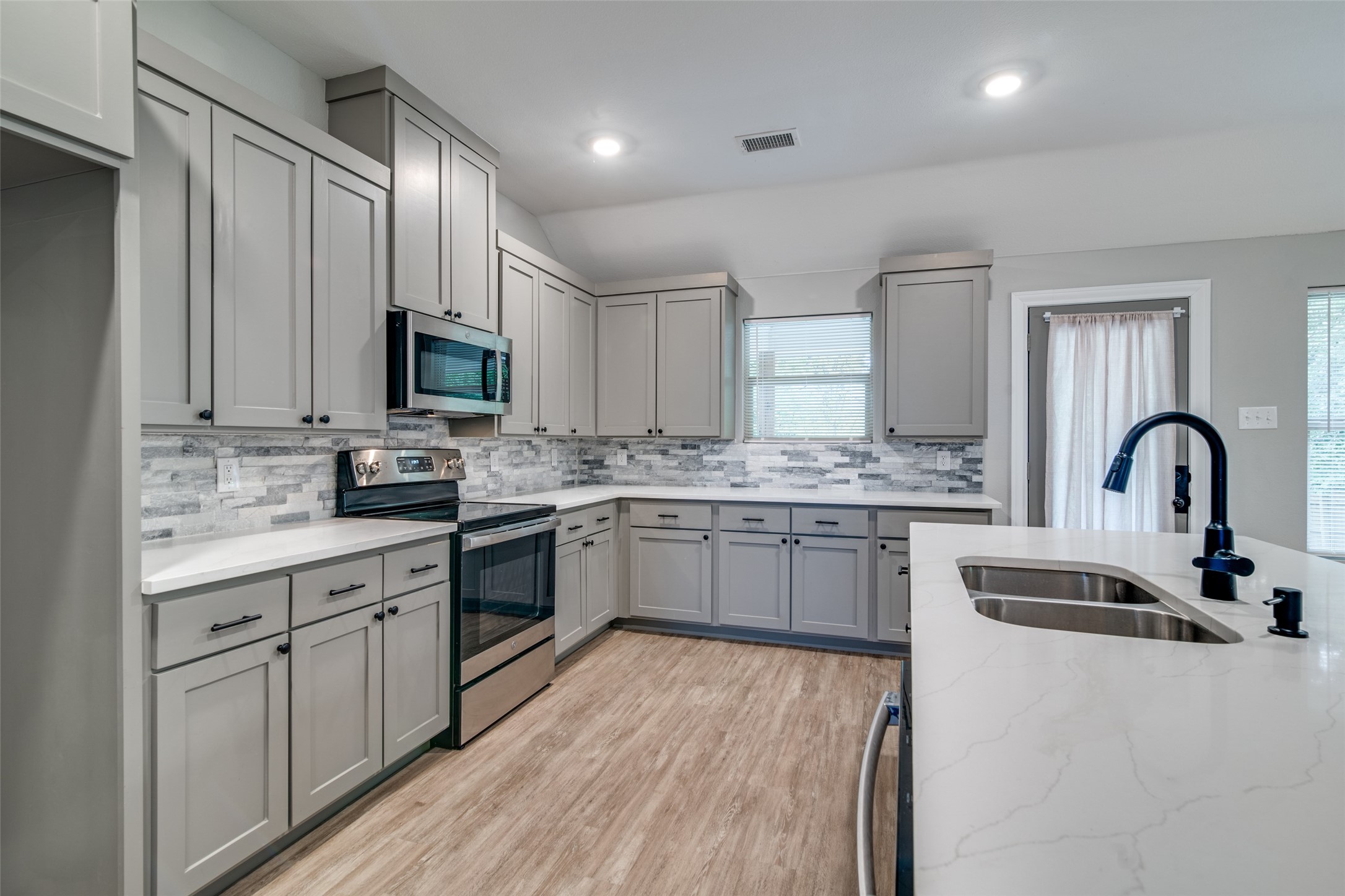 2734 Waters Edge Quinlan TX 75474