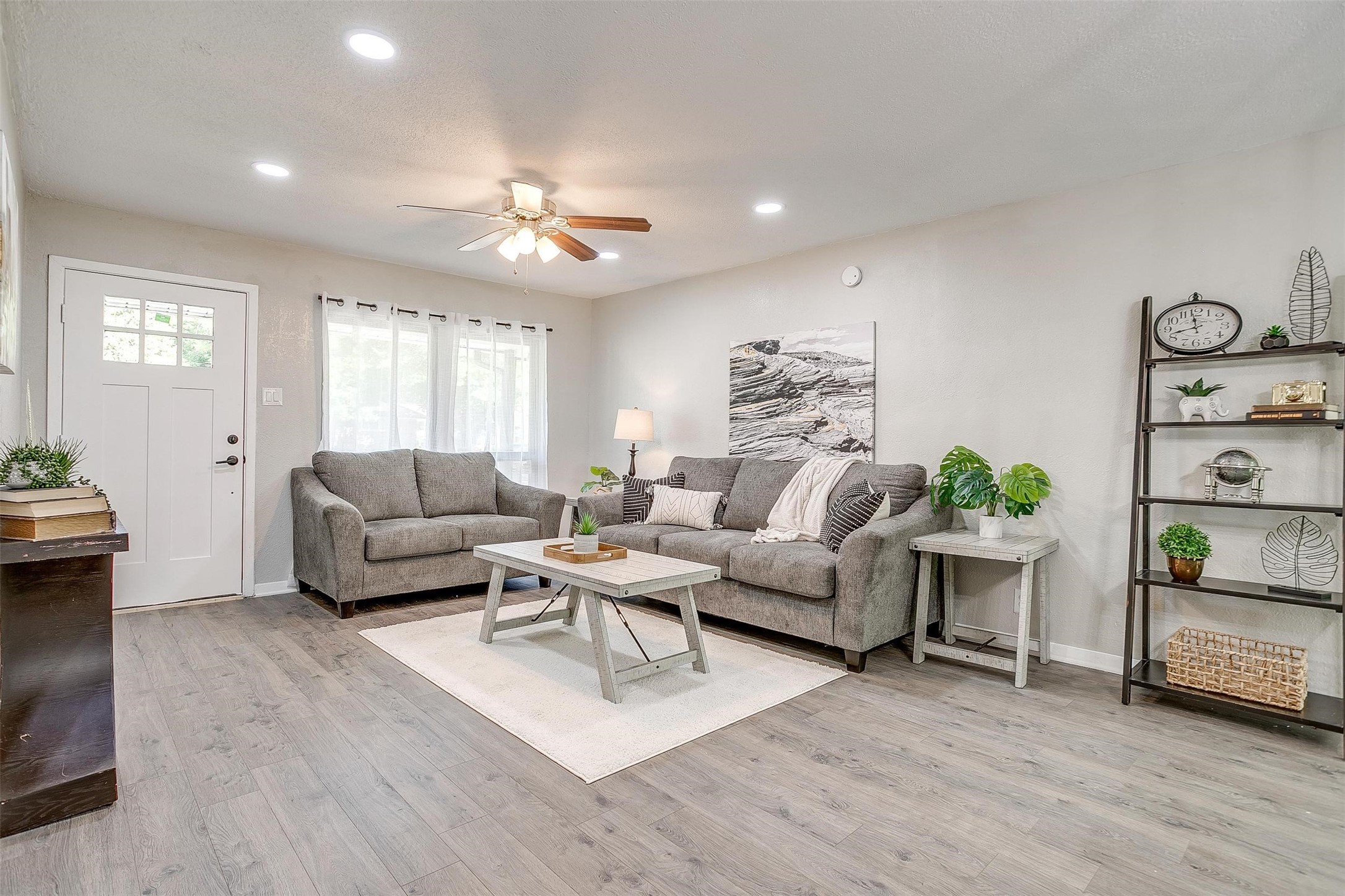 1909 Balla Way Grand Prairie TX 75051