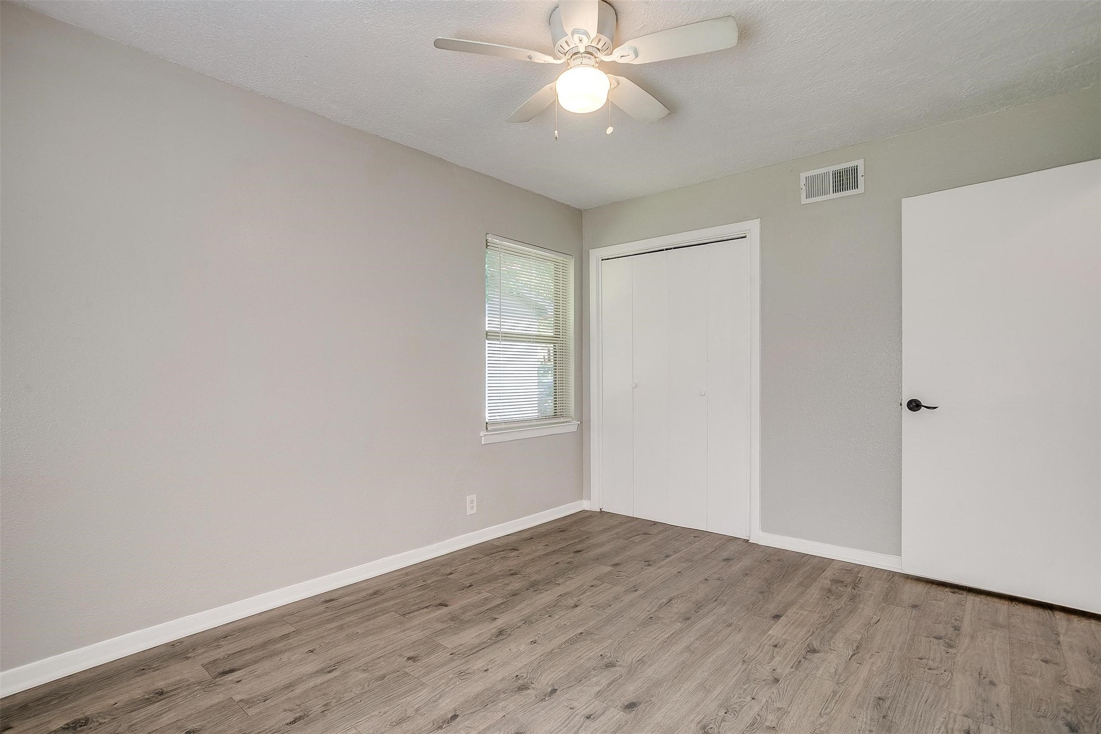 1909 Balla Way Grand Prairie TX 75051