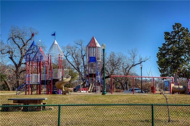 615 N Marsalis Avenue Dallas TX 75203