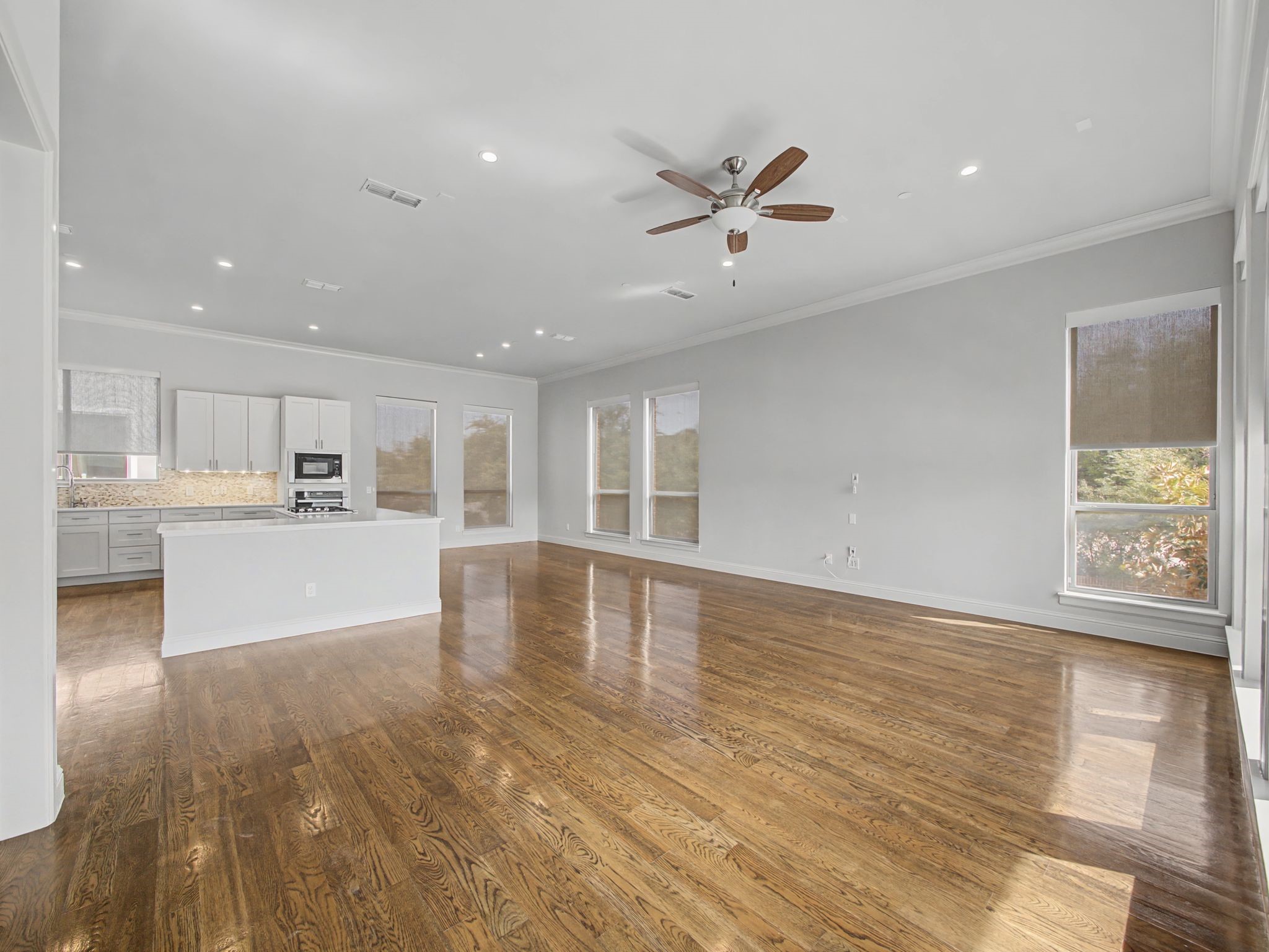 101 Decker Court Irving TX 75062