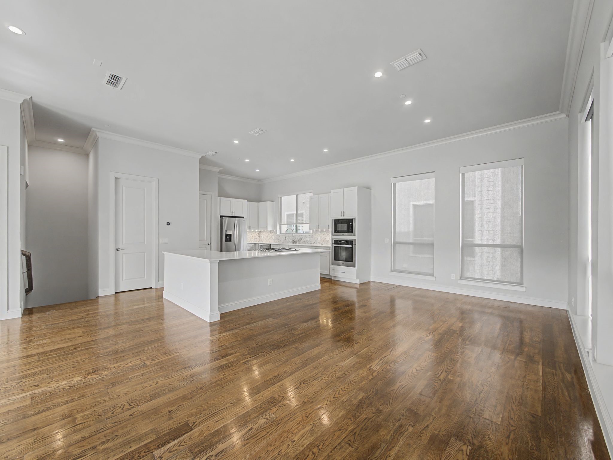 101 Decker Court Irving TX 75062