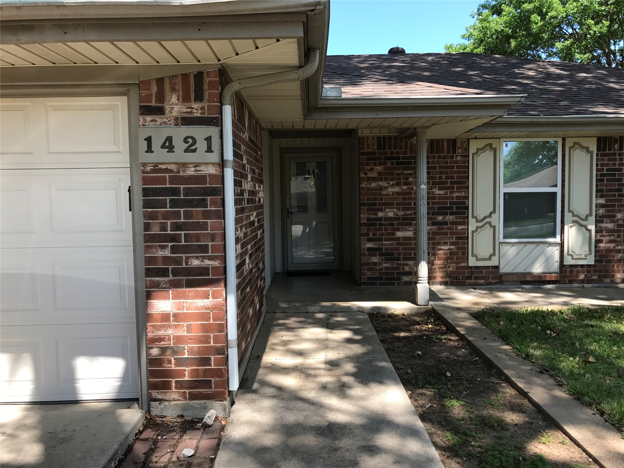 1421 Bryan Drive Bedford TX 76022