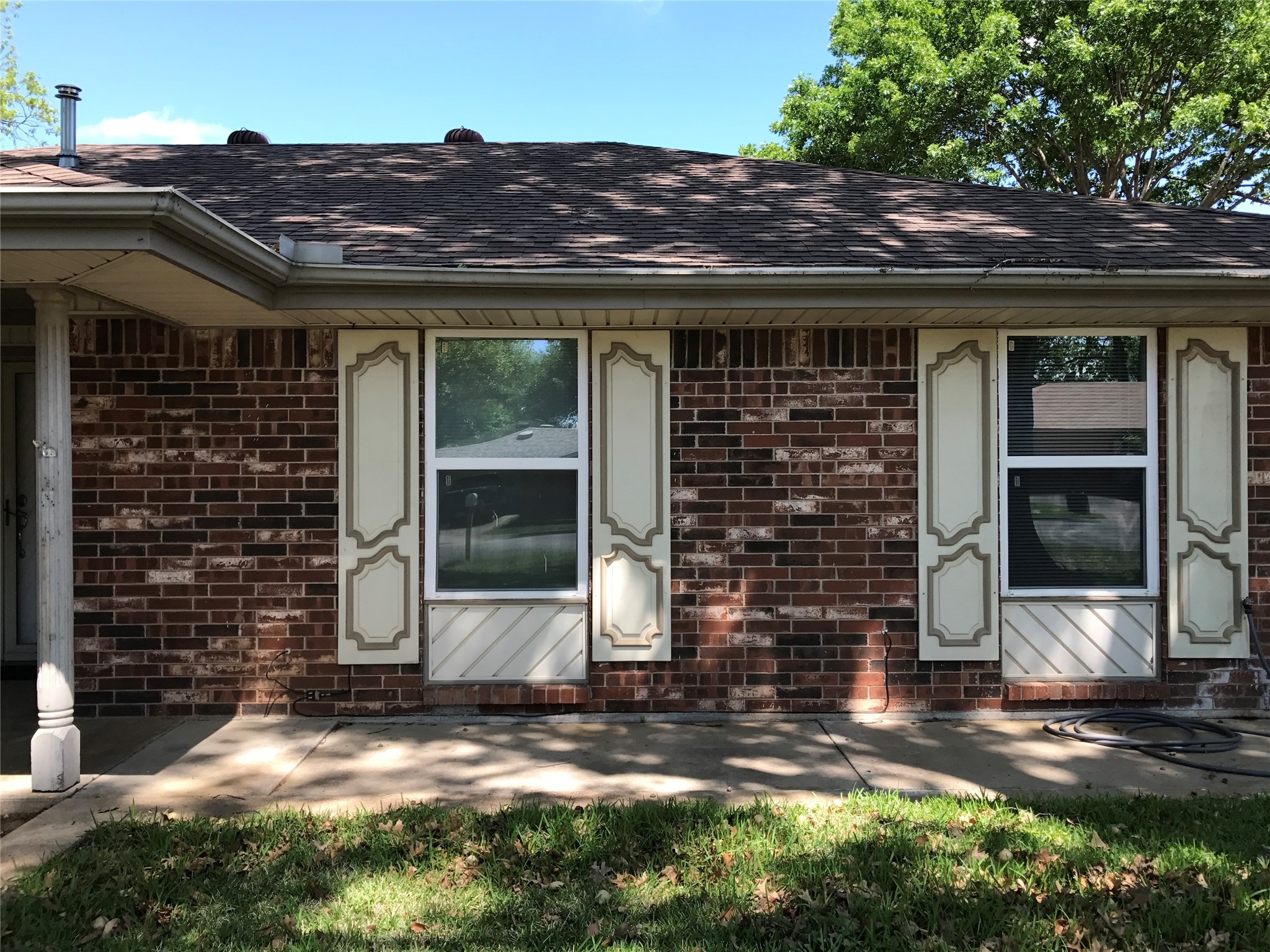 1421 Bryan Drive Bedford TX 76022