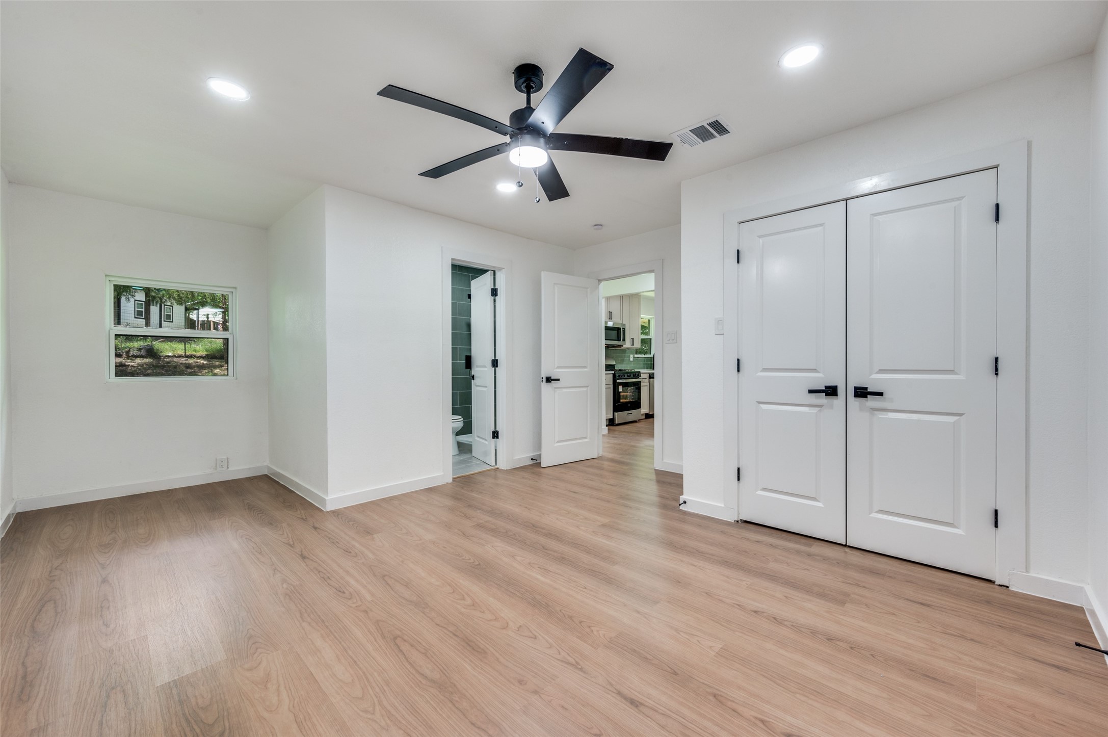 1646 Jackson Street Grand Prairie TX 75051
