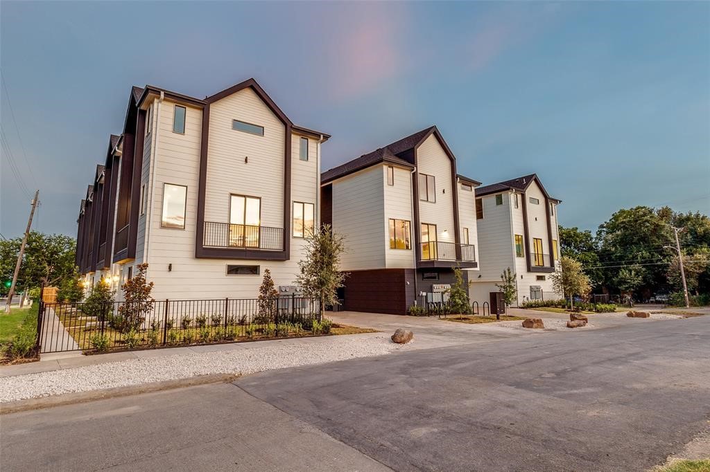 3308 Birmingham Avenue Dallas TX 75210