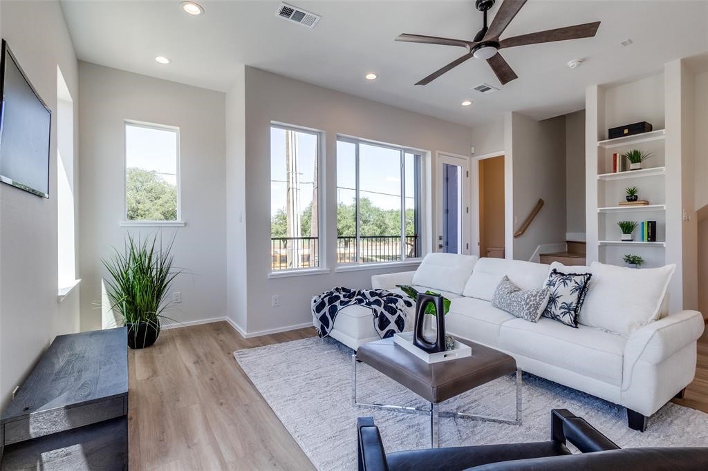 3308 Birmingham Avenue Dallas TX 75210