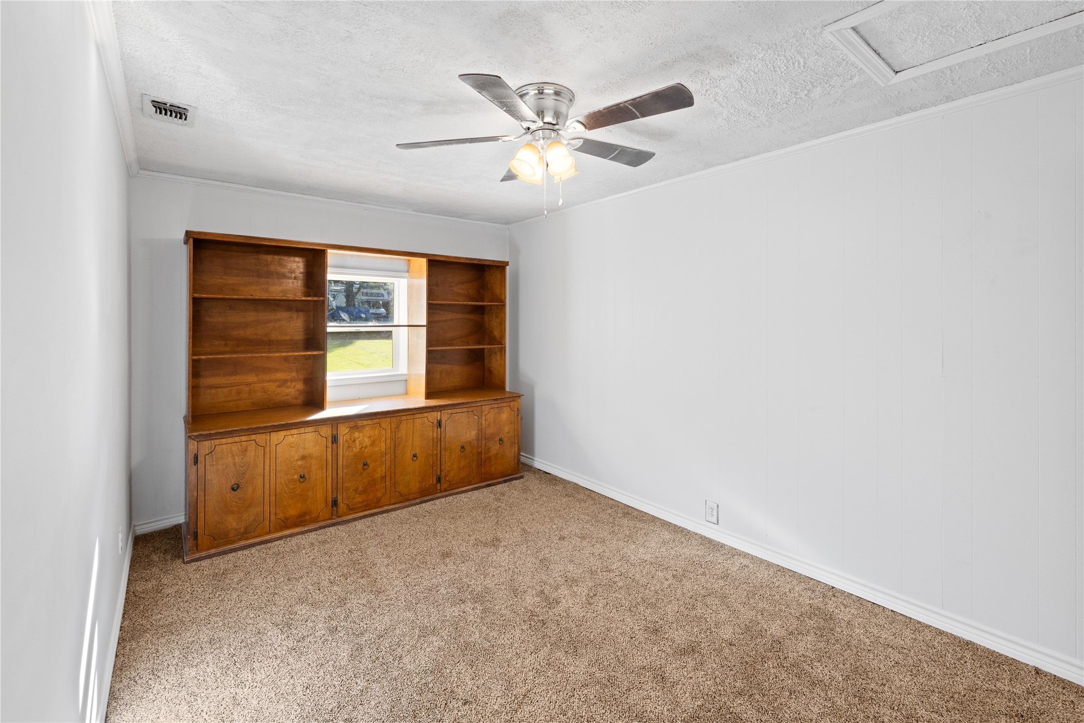 417 Carroll Avenue Wake Village TX 75501