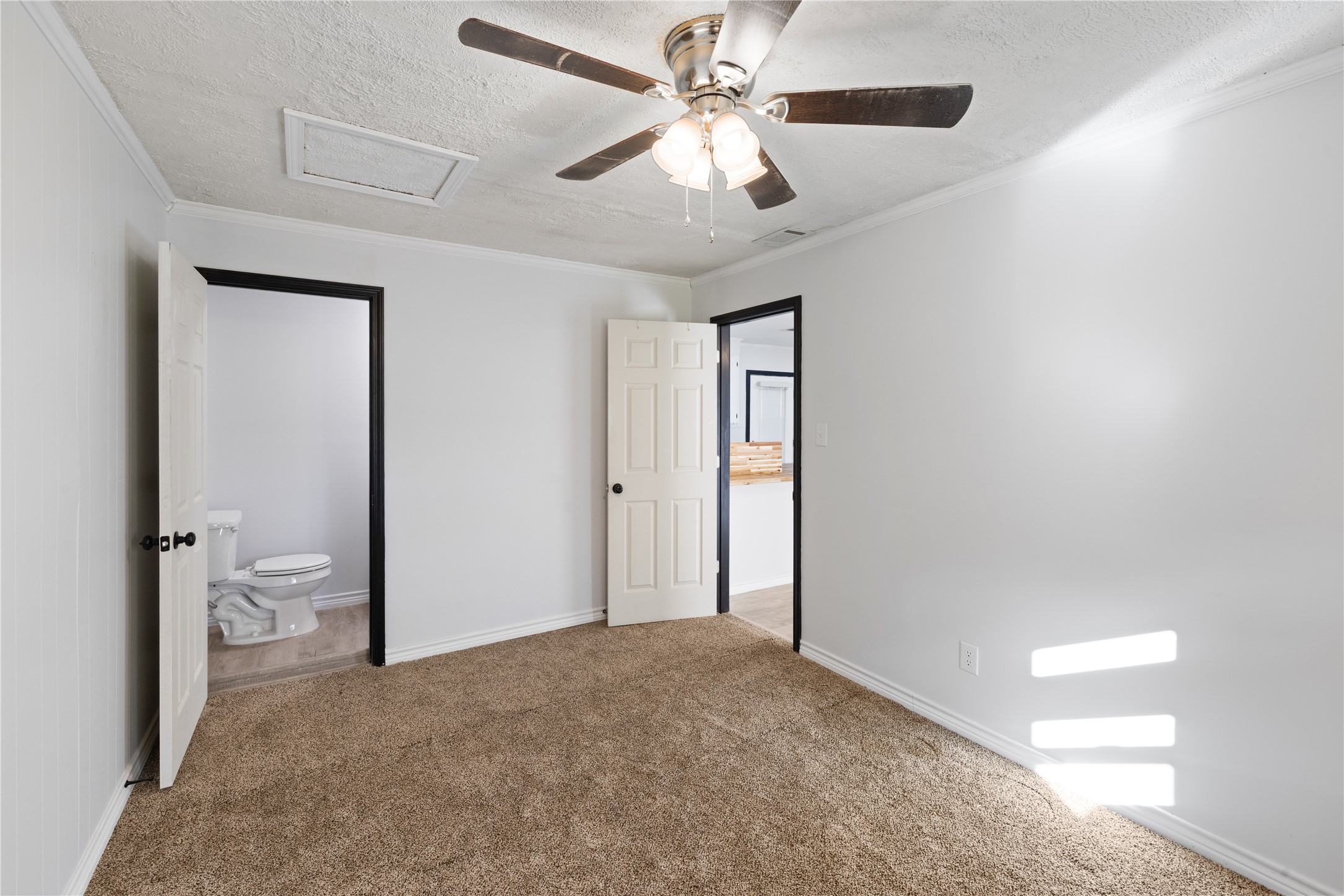 417 Carroll Avenue Wake Village TX 75501