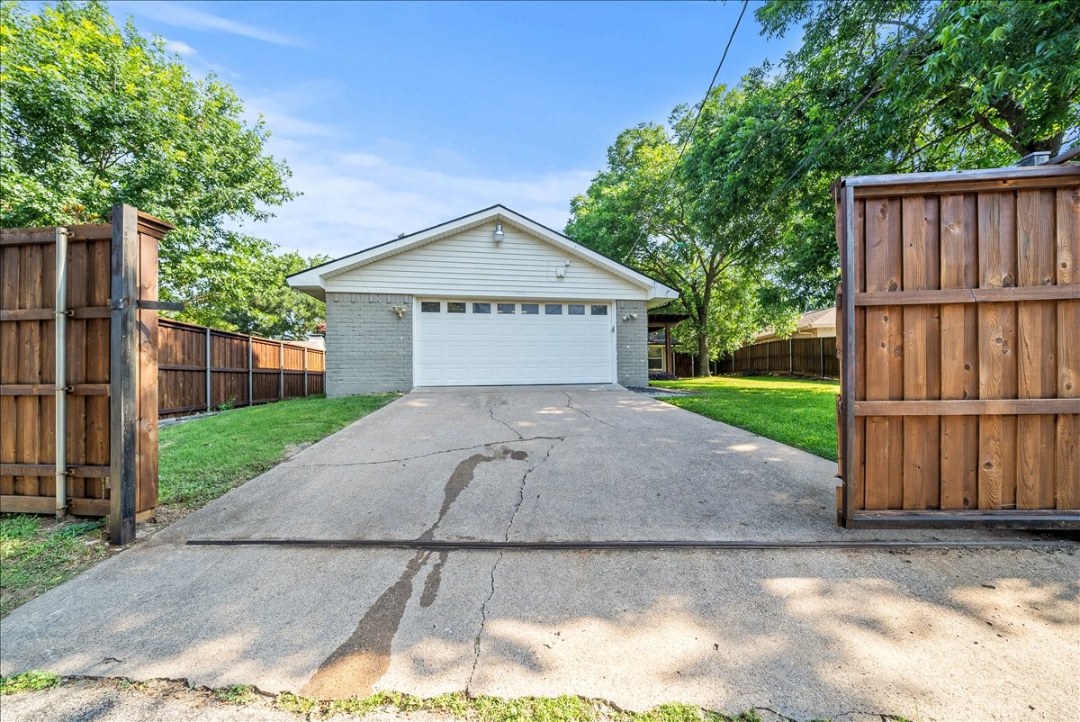 12408 Cedar Bend Drive Dallas TX 75244