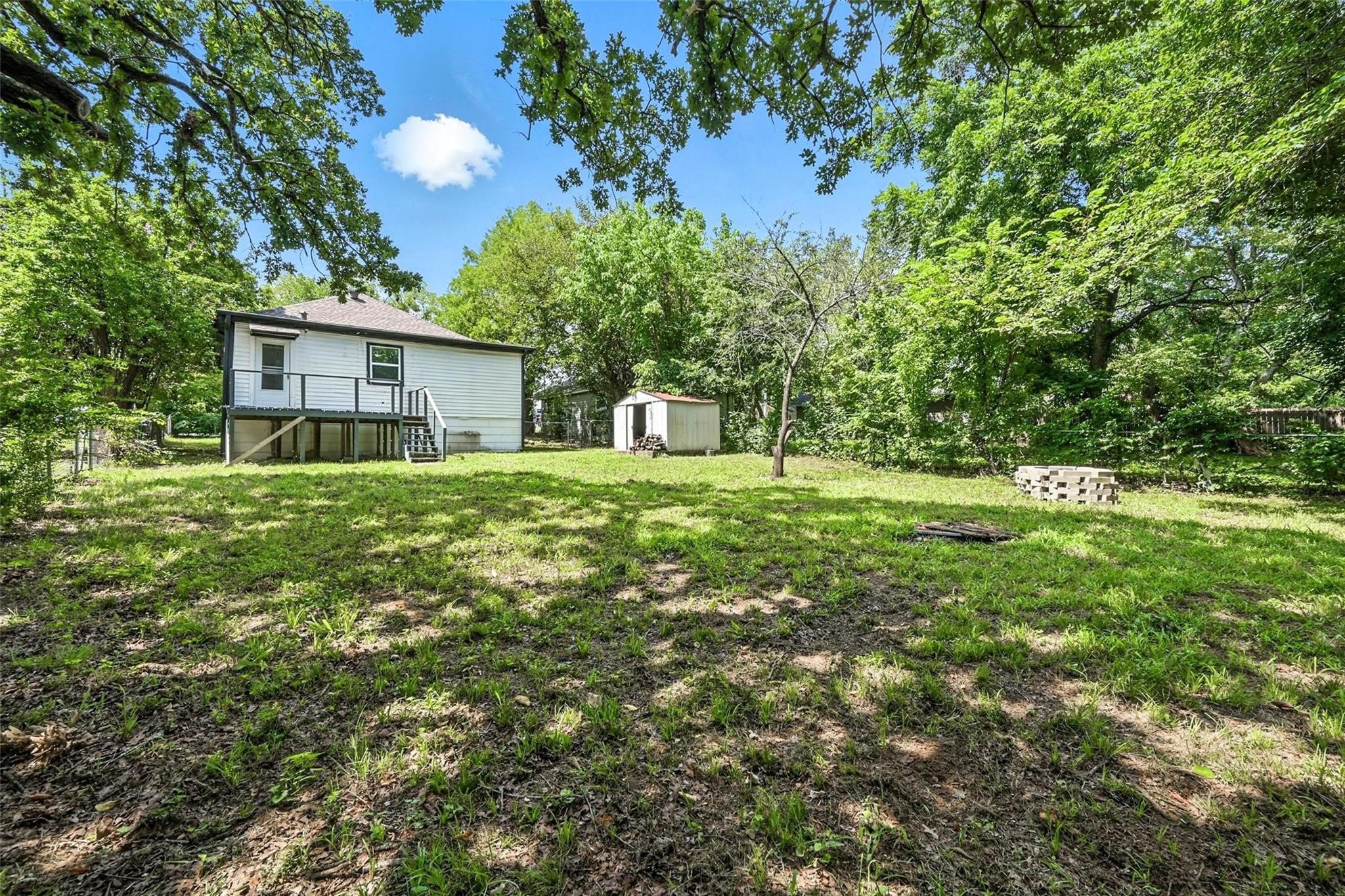903 W Baker Street Denison TX 75020