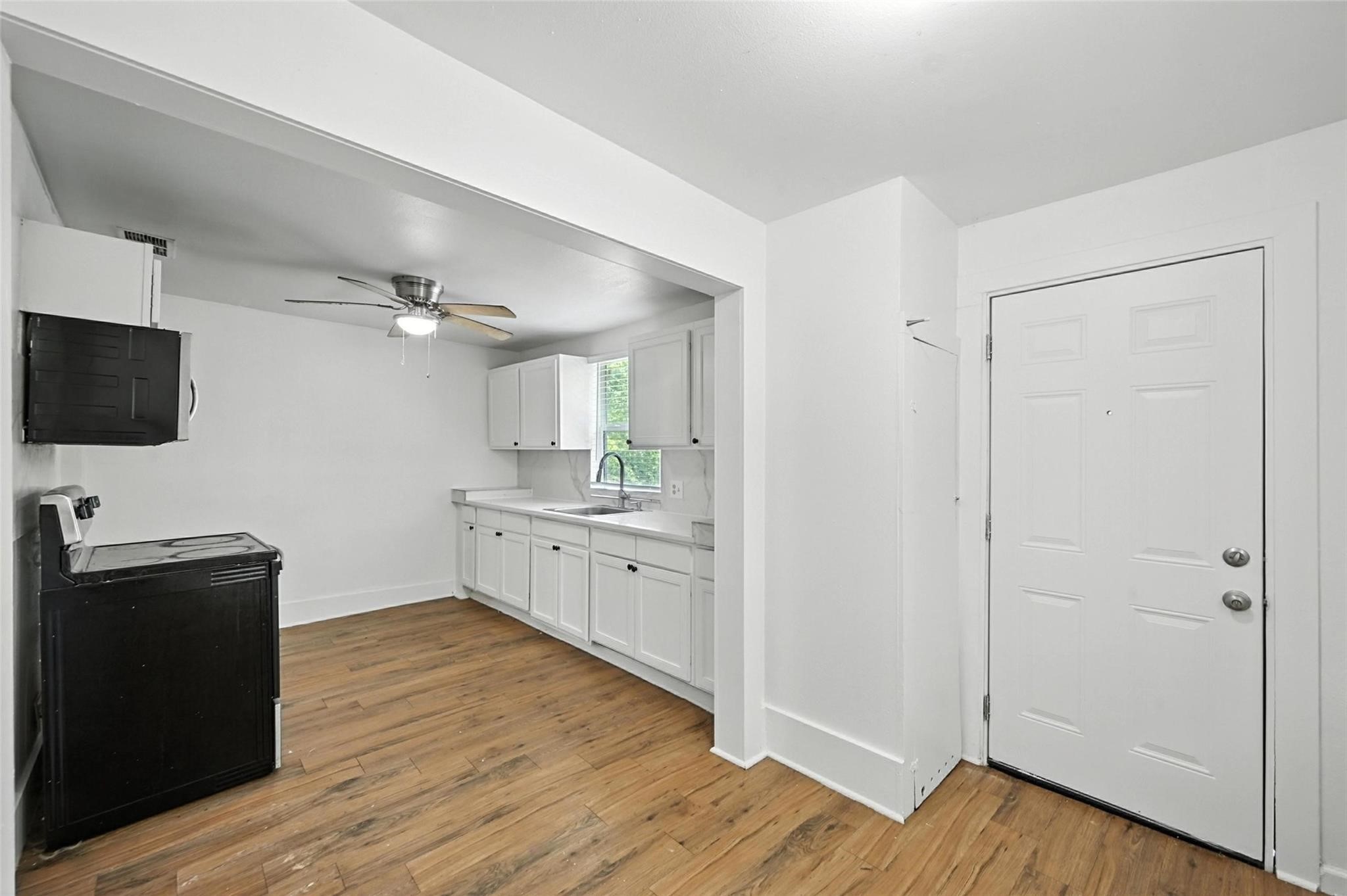 903 W Baker Street Denison TX 75020