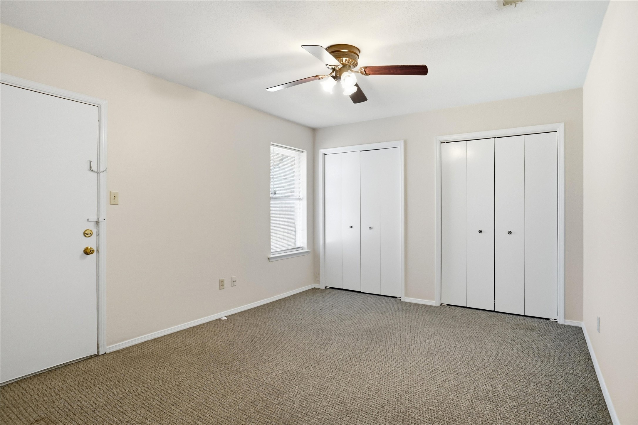 2318 Lindblad Court Arlington TX 76016