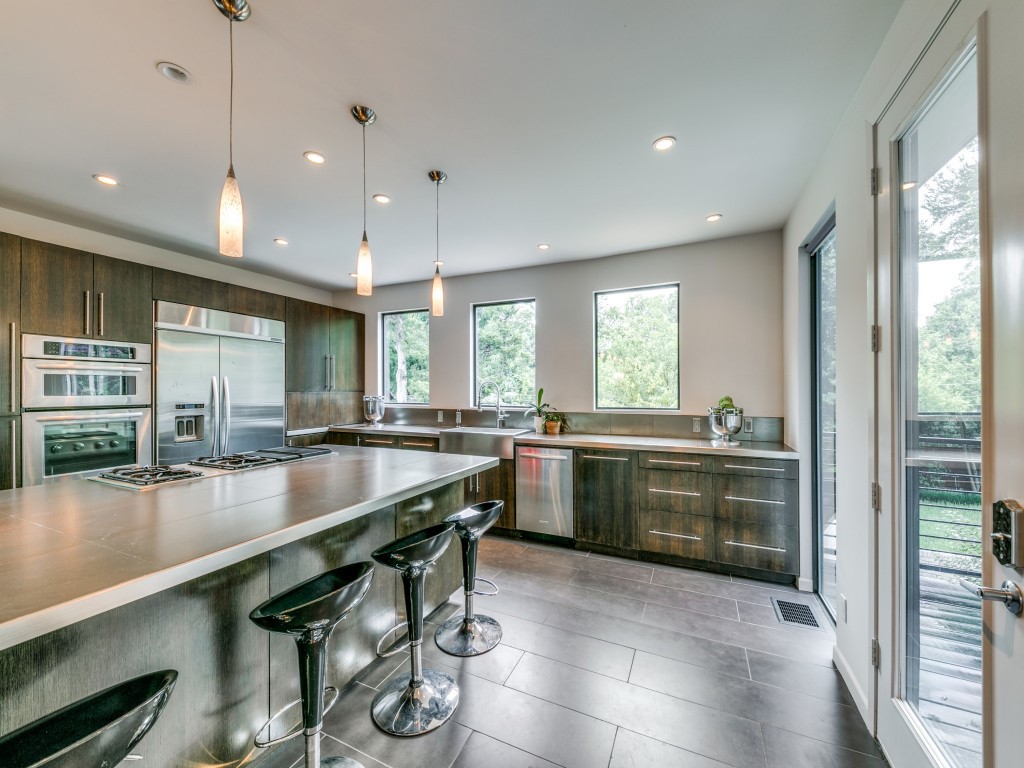 919 Knott Place Dallas TX 75208