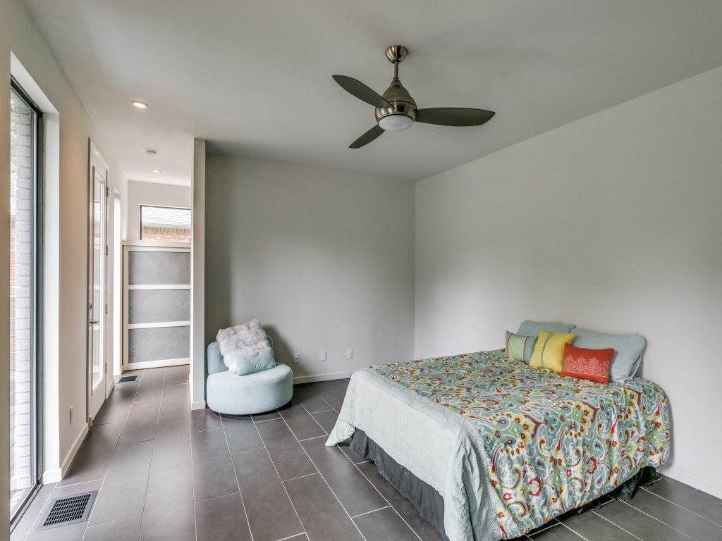 919 Knott Place Dallas TX 75208