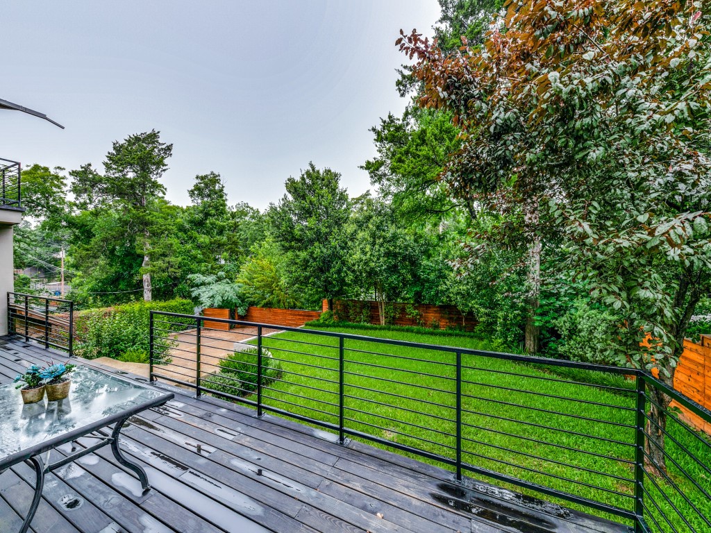 919 Knott Place Dallas TX 75208