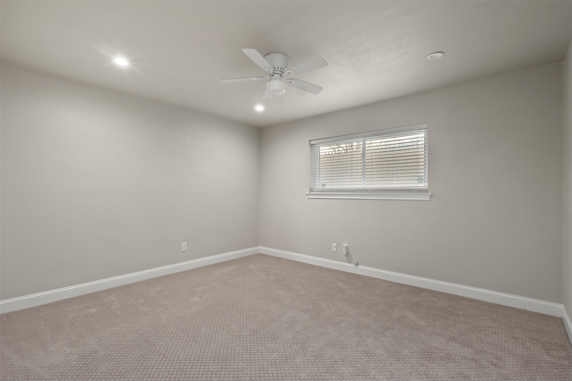 6350 Glennox Lane Dallas TX 75214