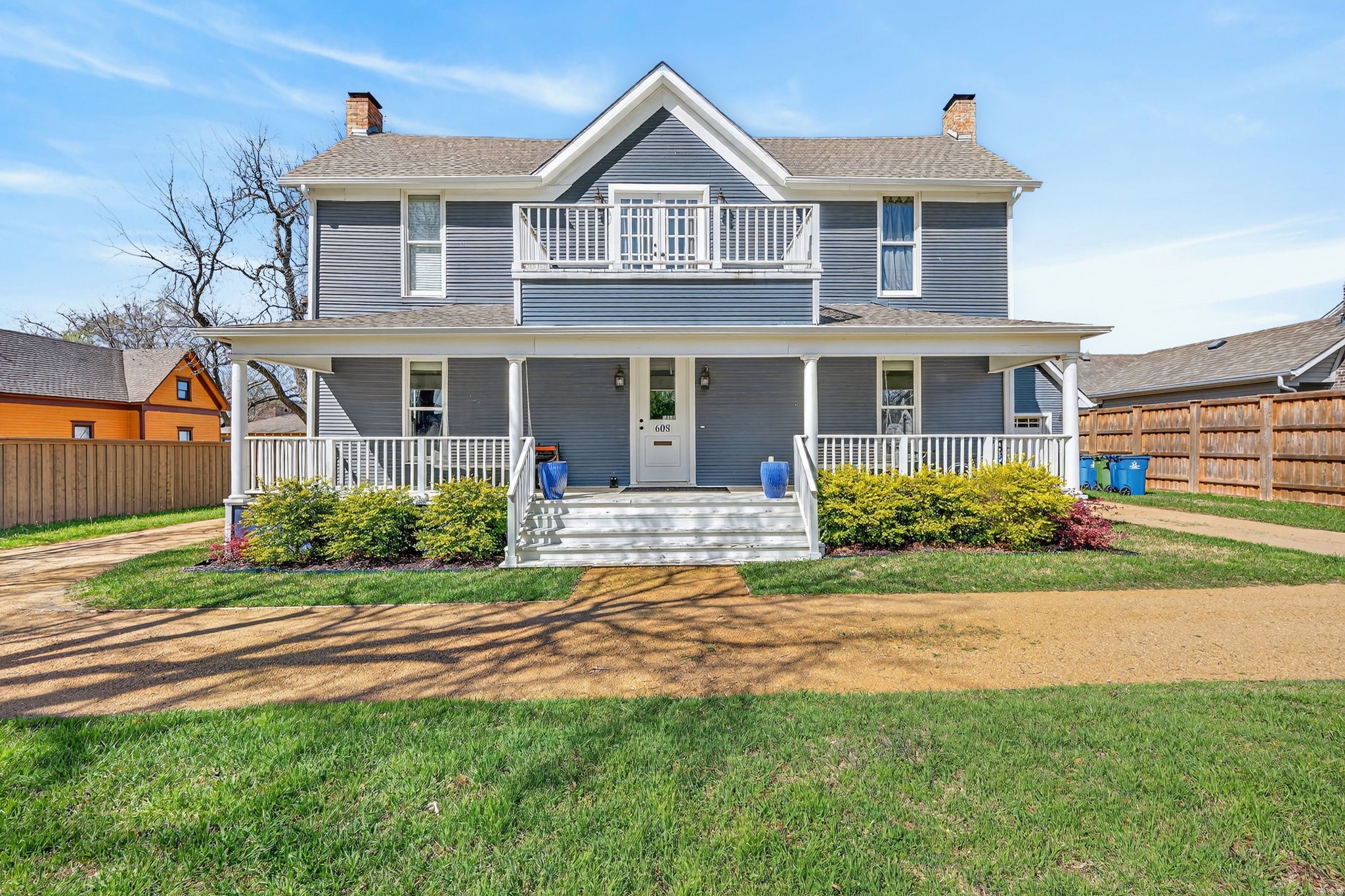 608 S Dooley Street Grapevine TX 76051