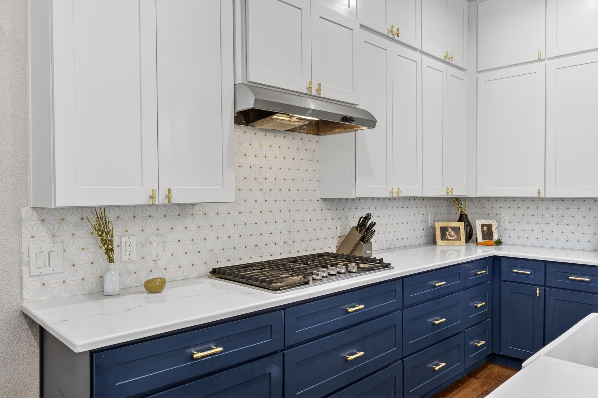 608 S Dooley Street Grapevine TX 76051
