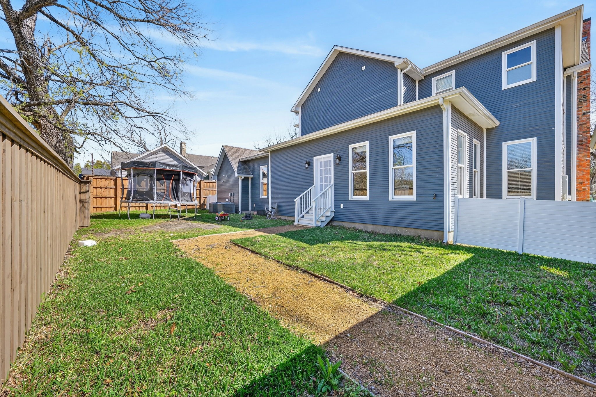 608 S Dooley Street Grapevine TX 76051