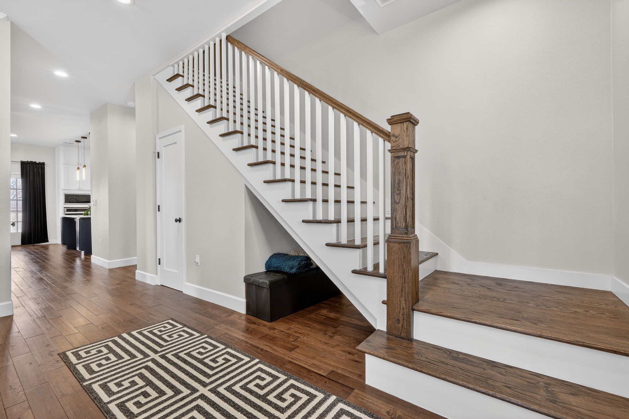 608 S Dooley Street Grapevine TX 76051