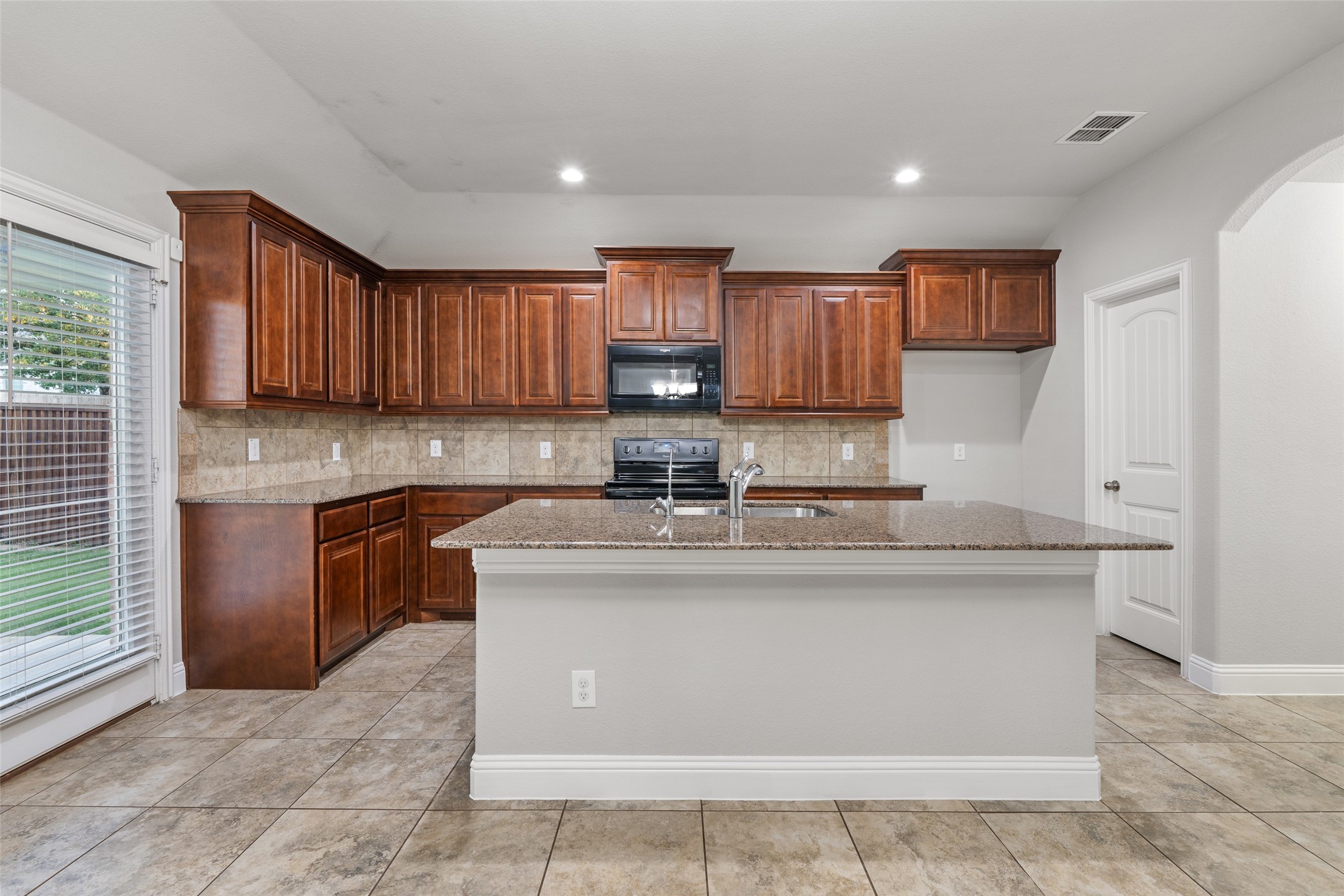 3733 Cecelia Lane Forest Hill TX 76140
