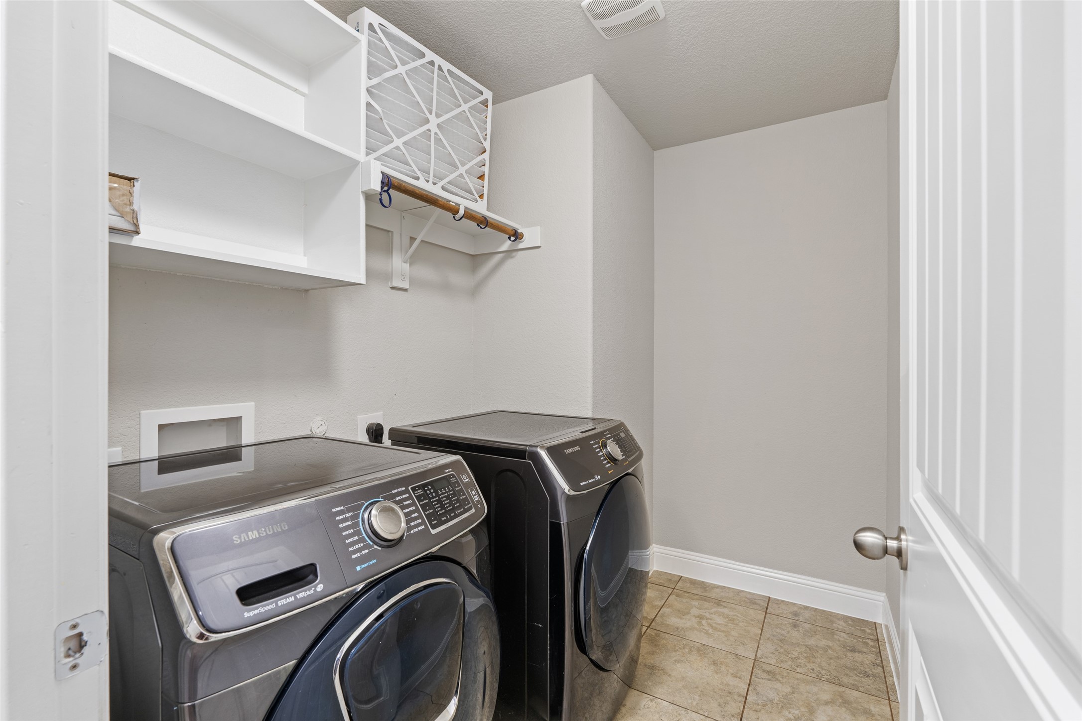 3733 Cecelia Lane Forest Hill TX 76140