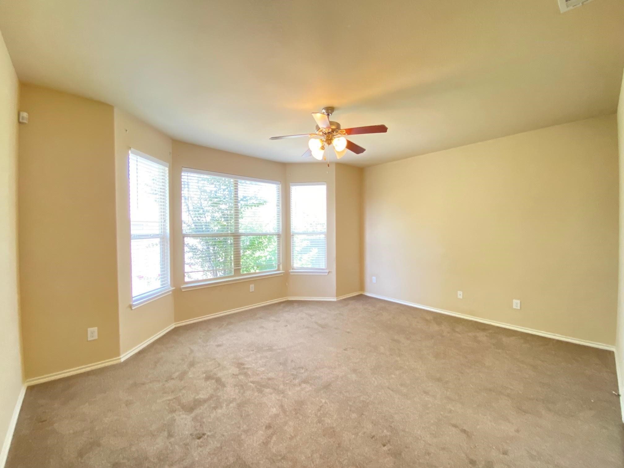 10908 Middleglen Road Fort Worth TX 76052