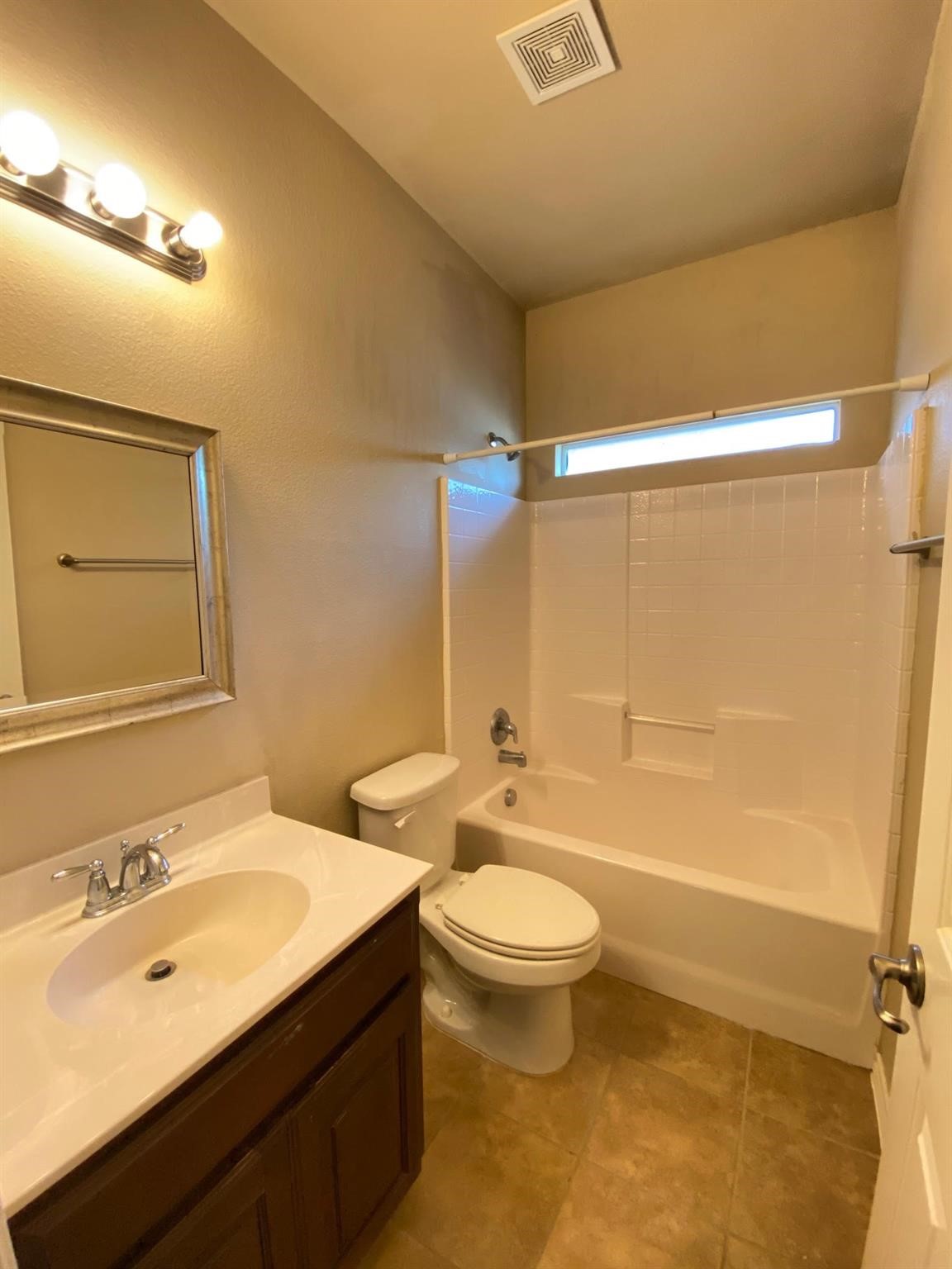 10908 Middleglen Road Fort Worth TX 76052