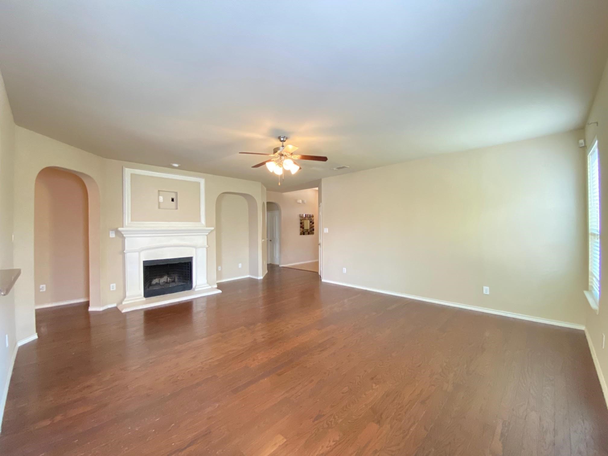10908 Middleglen Road Fort Worth TX 76052