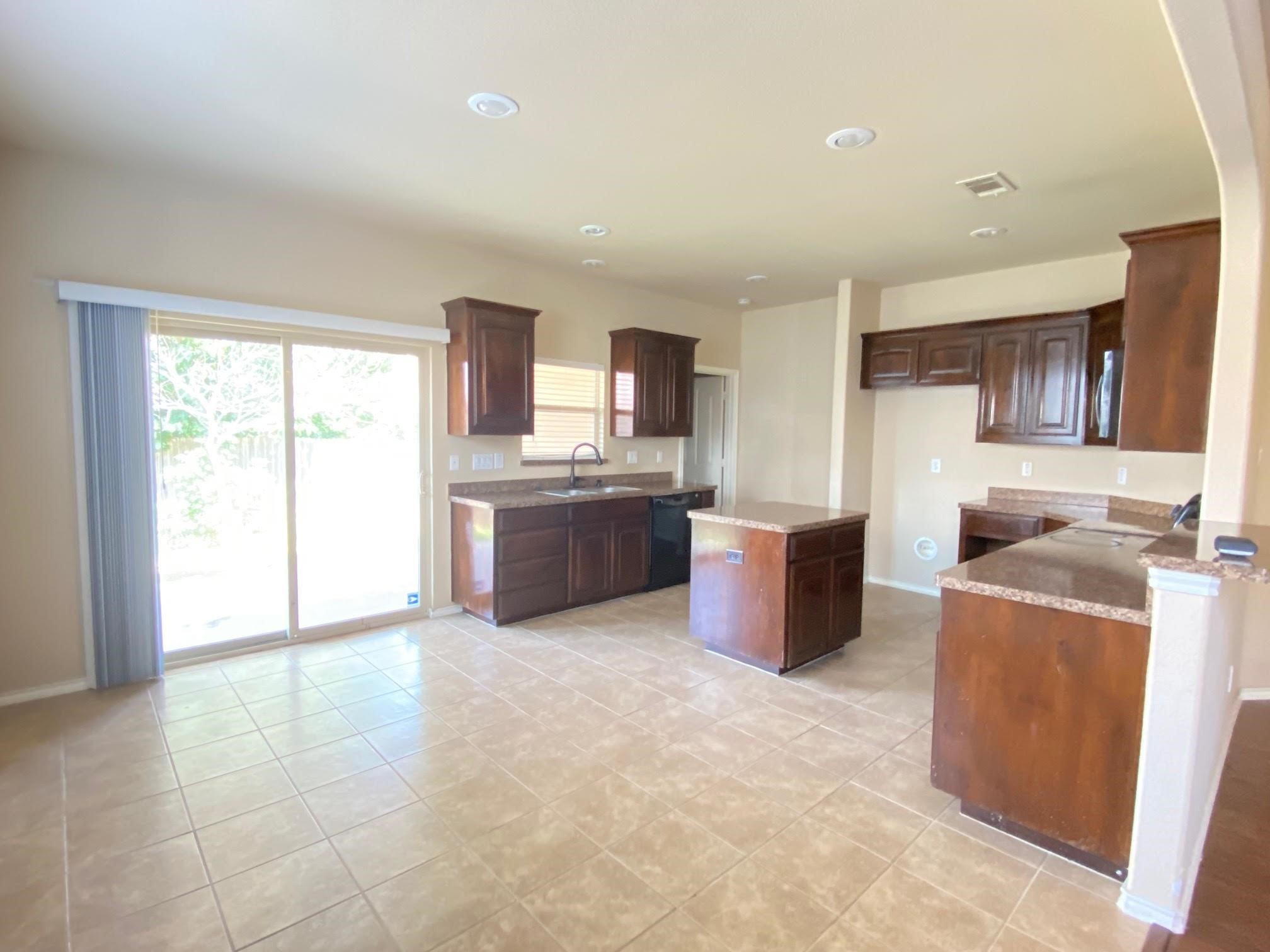 10908 Middleglen Road Fort Worth TX 76052