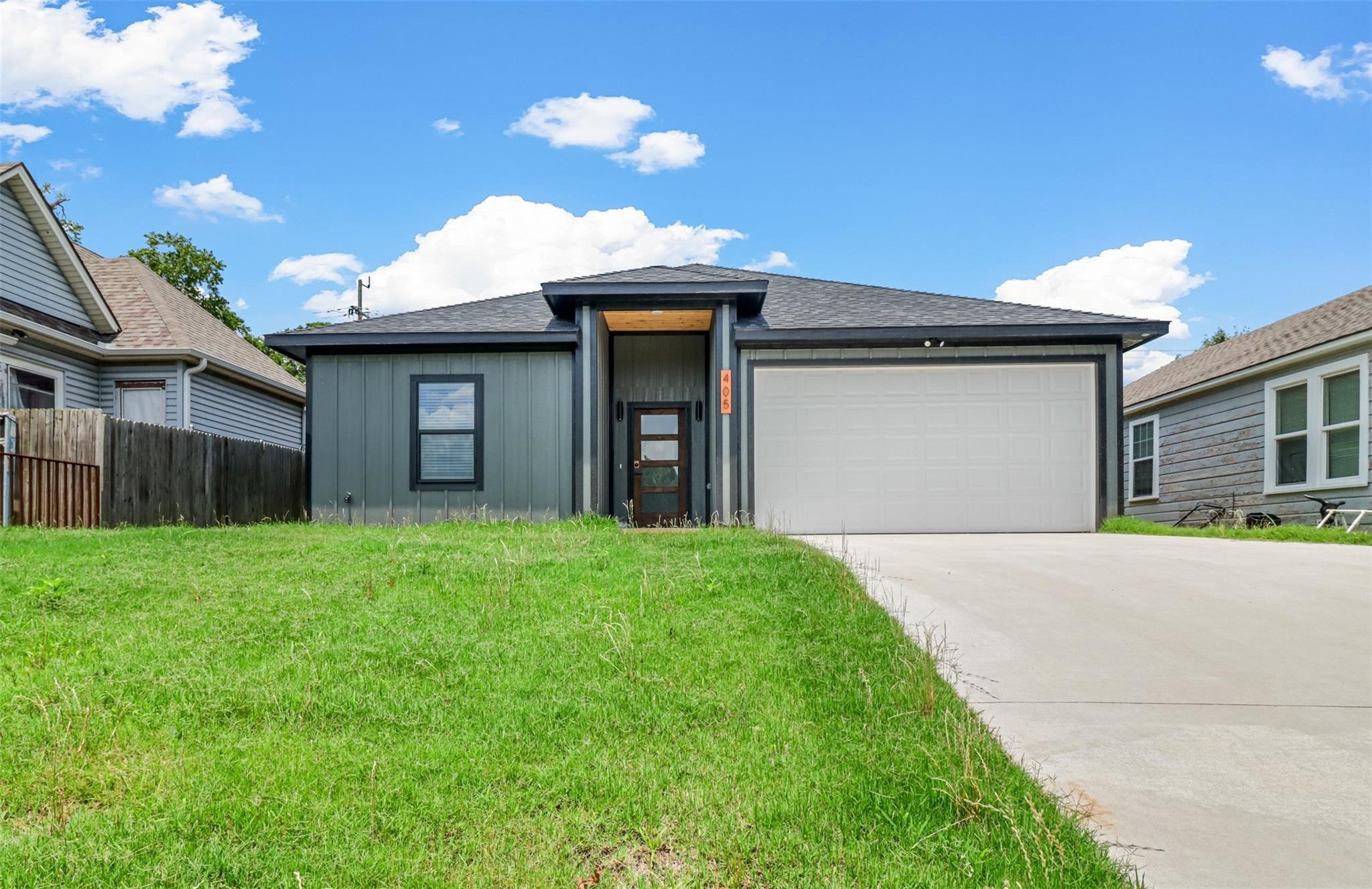 405 W Hull Street Denison TX 75020