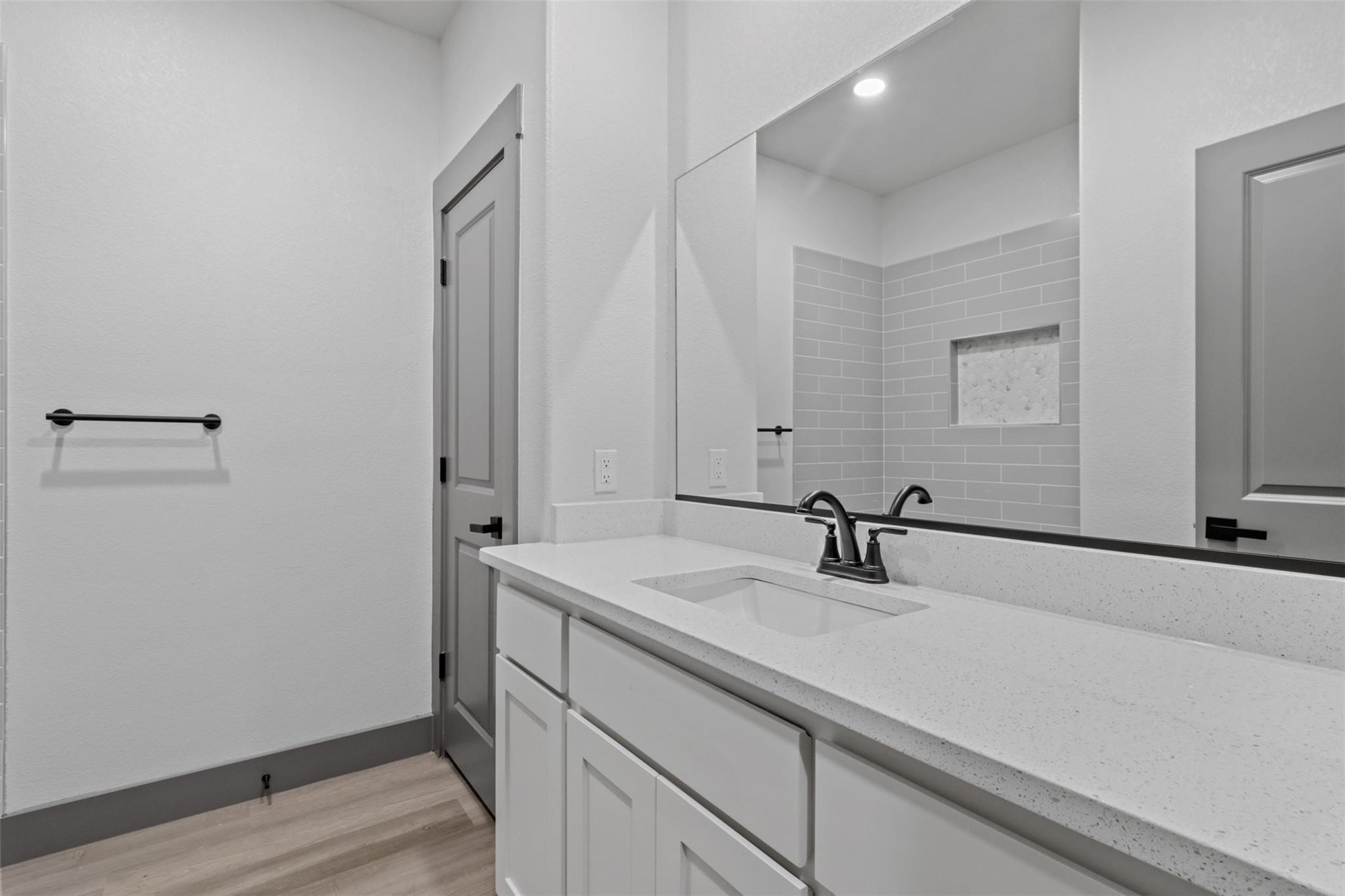 405 W Hull Street Denison TX 75020