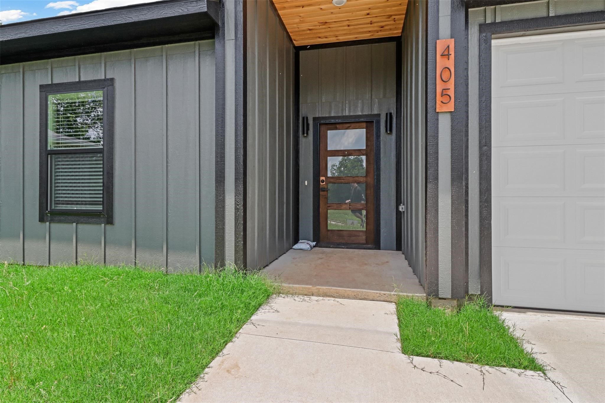 405 W Hull Street Denison TX 75020