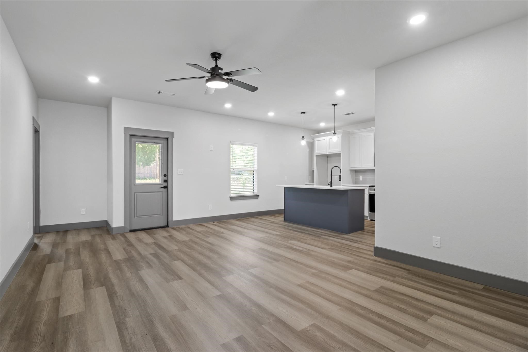 405 W Hull Street Denison TX 75020