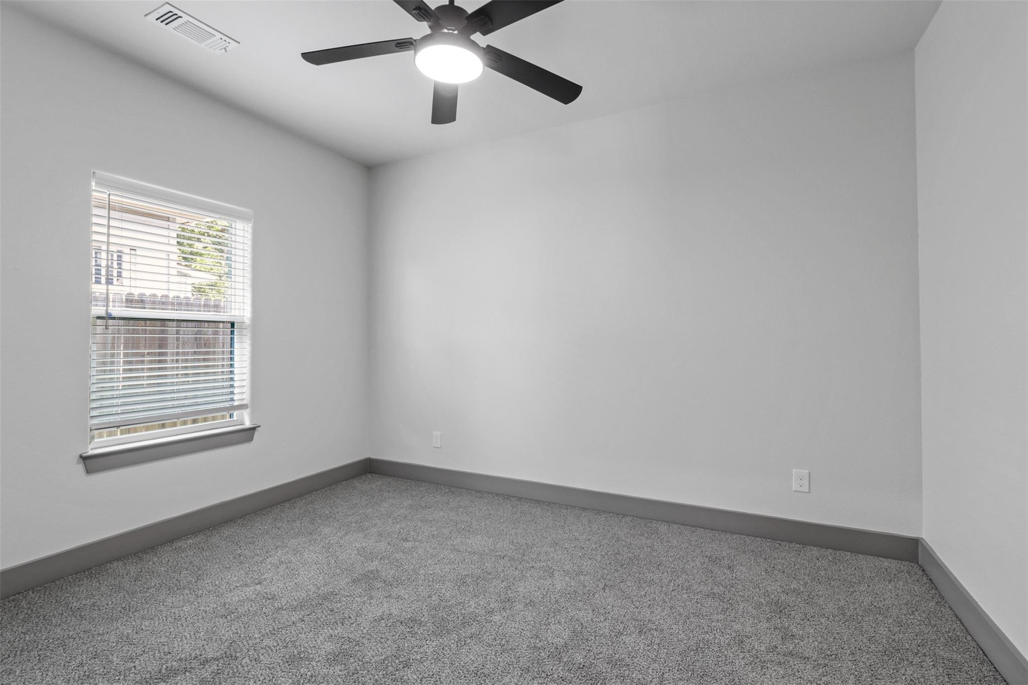 405 W Hull Street Denison TX 75020