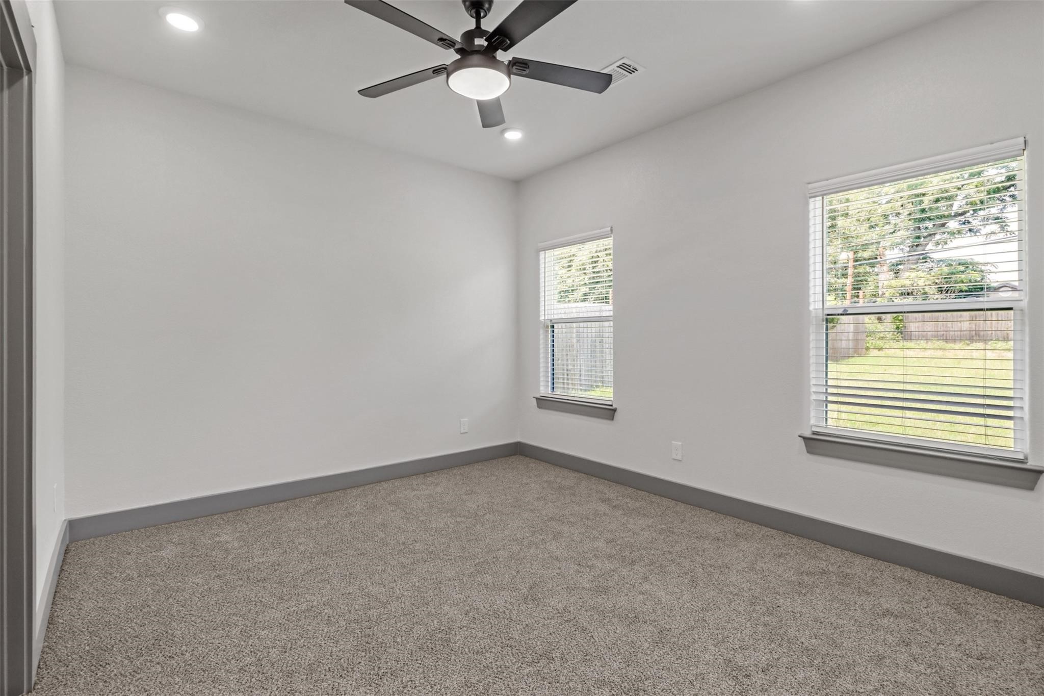 405 W Hull Street Denison TX 75020