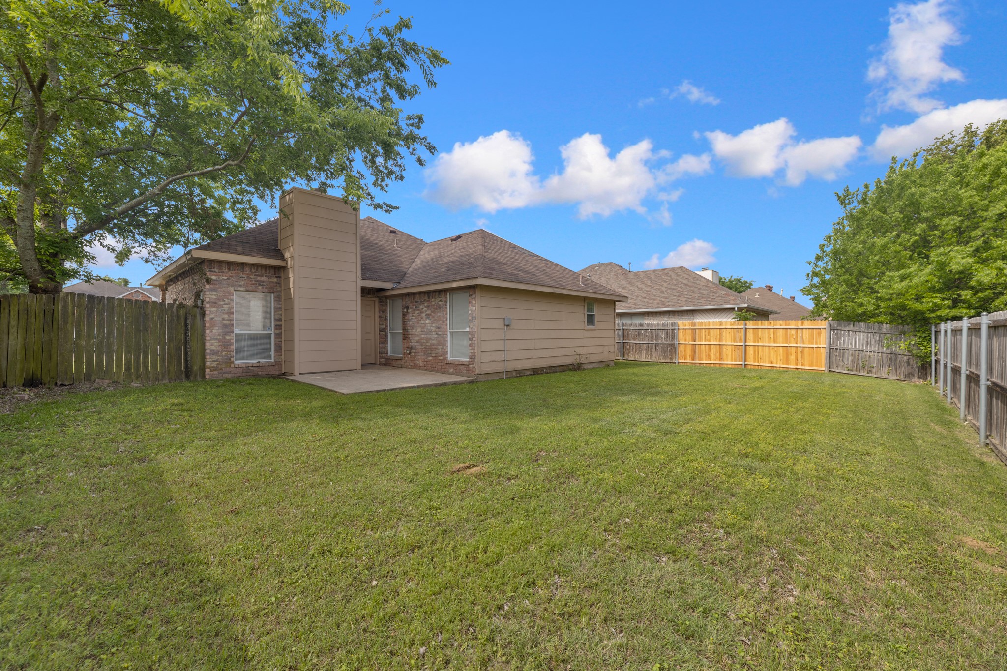 12411 Summer Hill Drive Balch Springs TX 75180