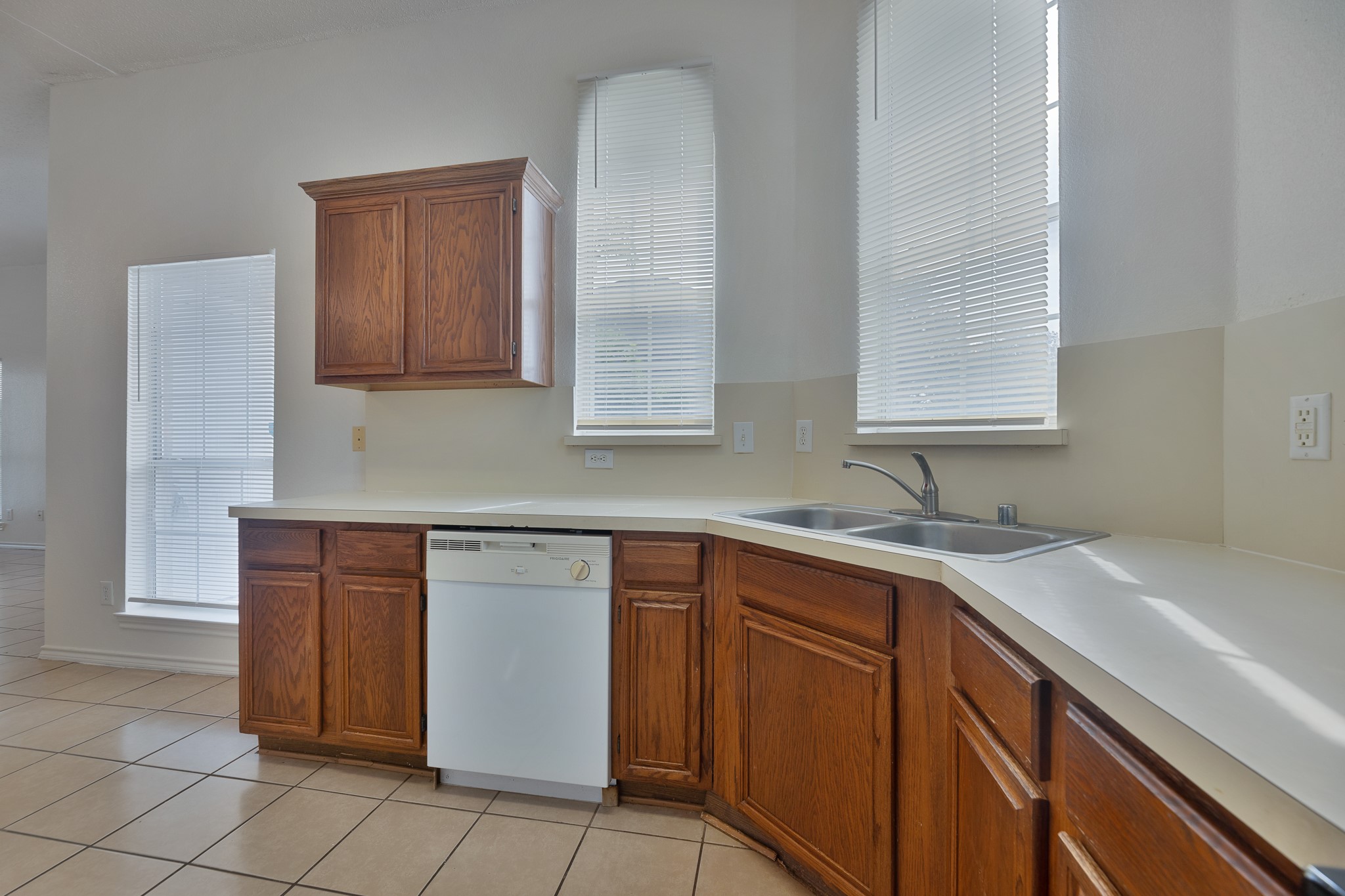 12411 Summer Hill Drive Balch Springs TX 75180