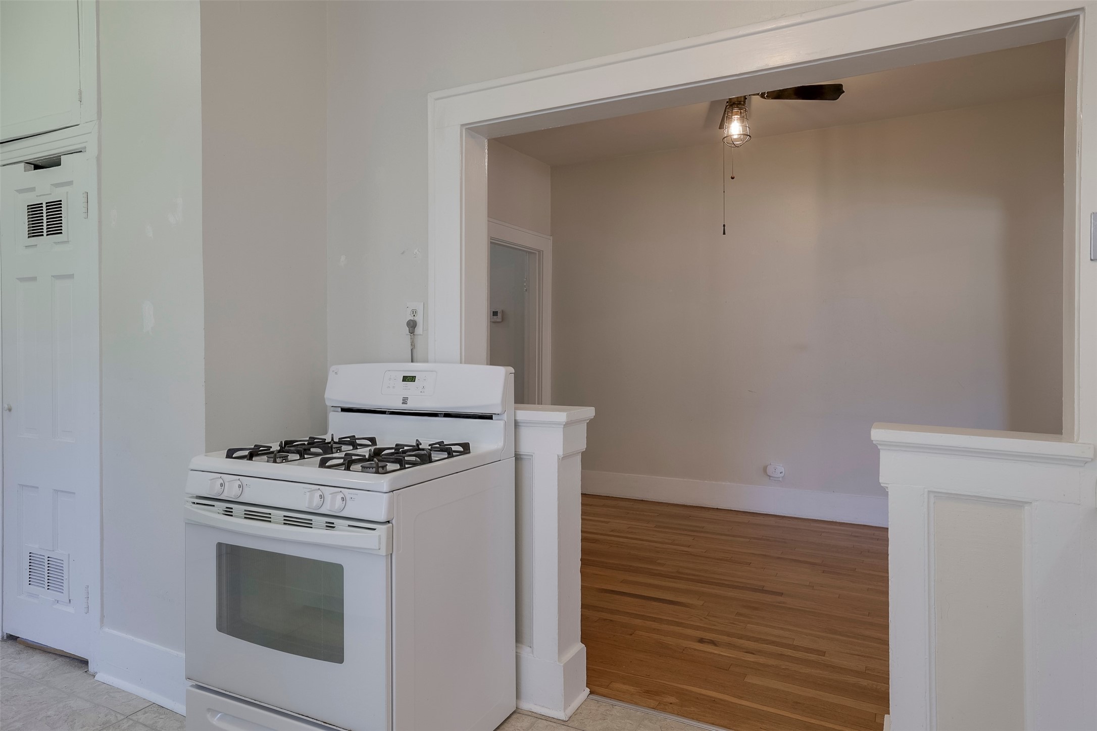 1906 Clover Lane Fort Worth TX 76107