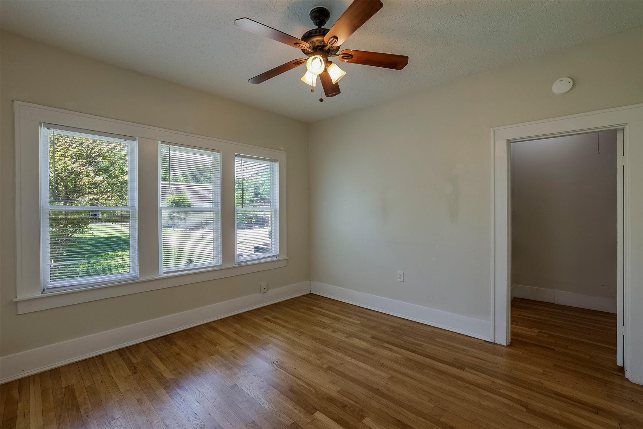 1906 Clover Lane Fort Worth TX 76107