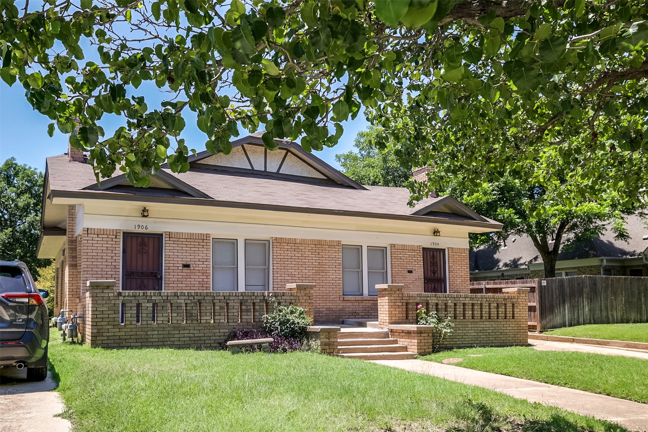1906 Clover Lane Fort Worth TX 76107