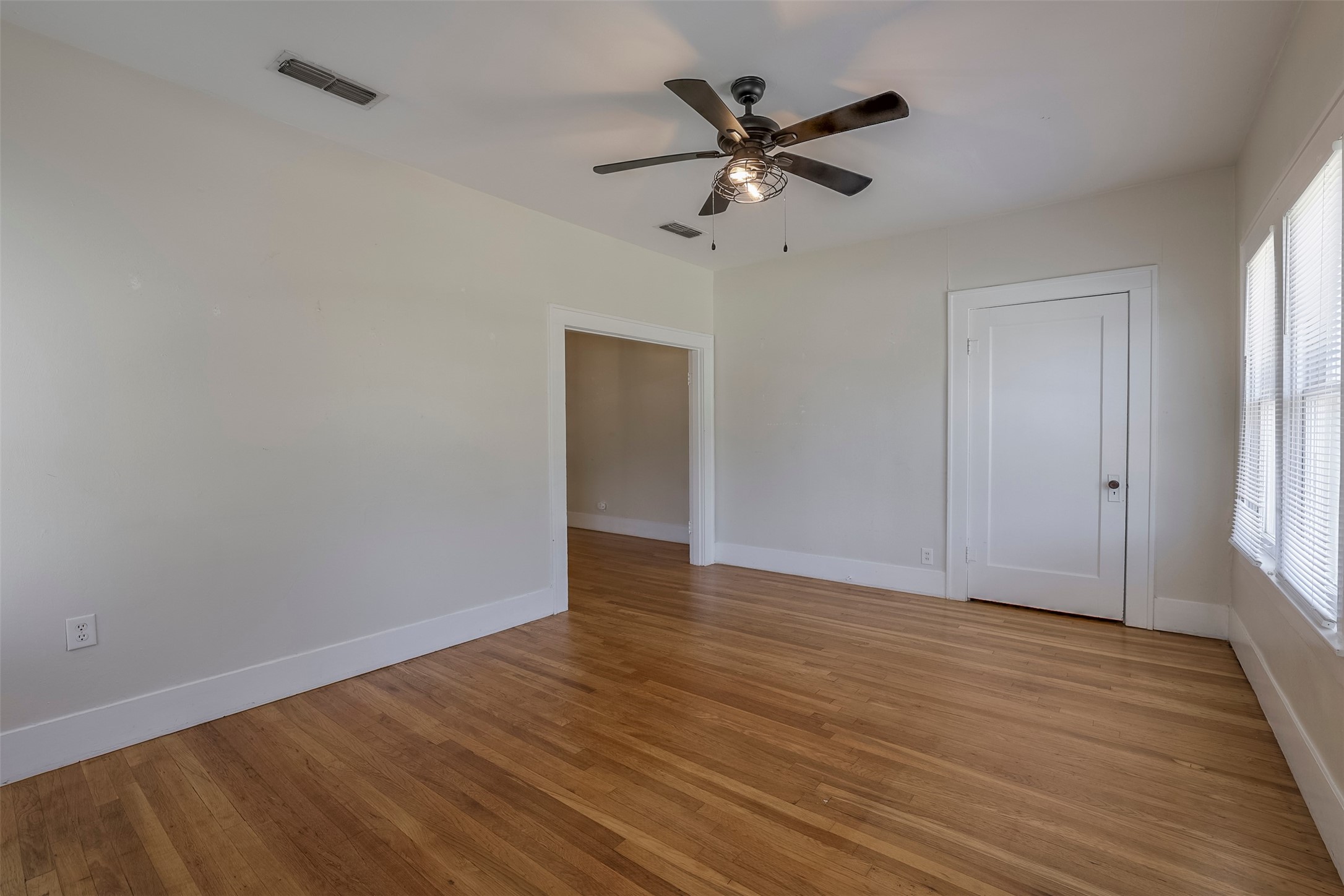 1906 Clover Lane Fort Worth TX 76107