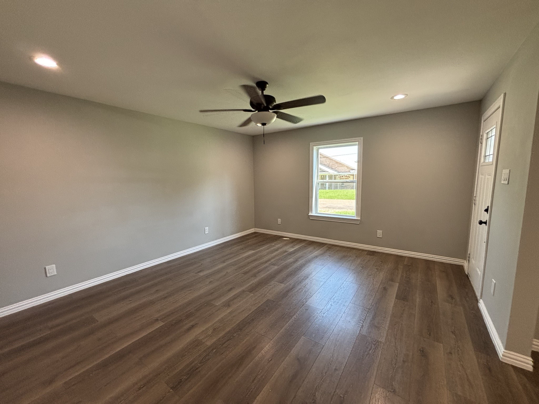 113 W Mt Vernon Street Mabank TX 75147