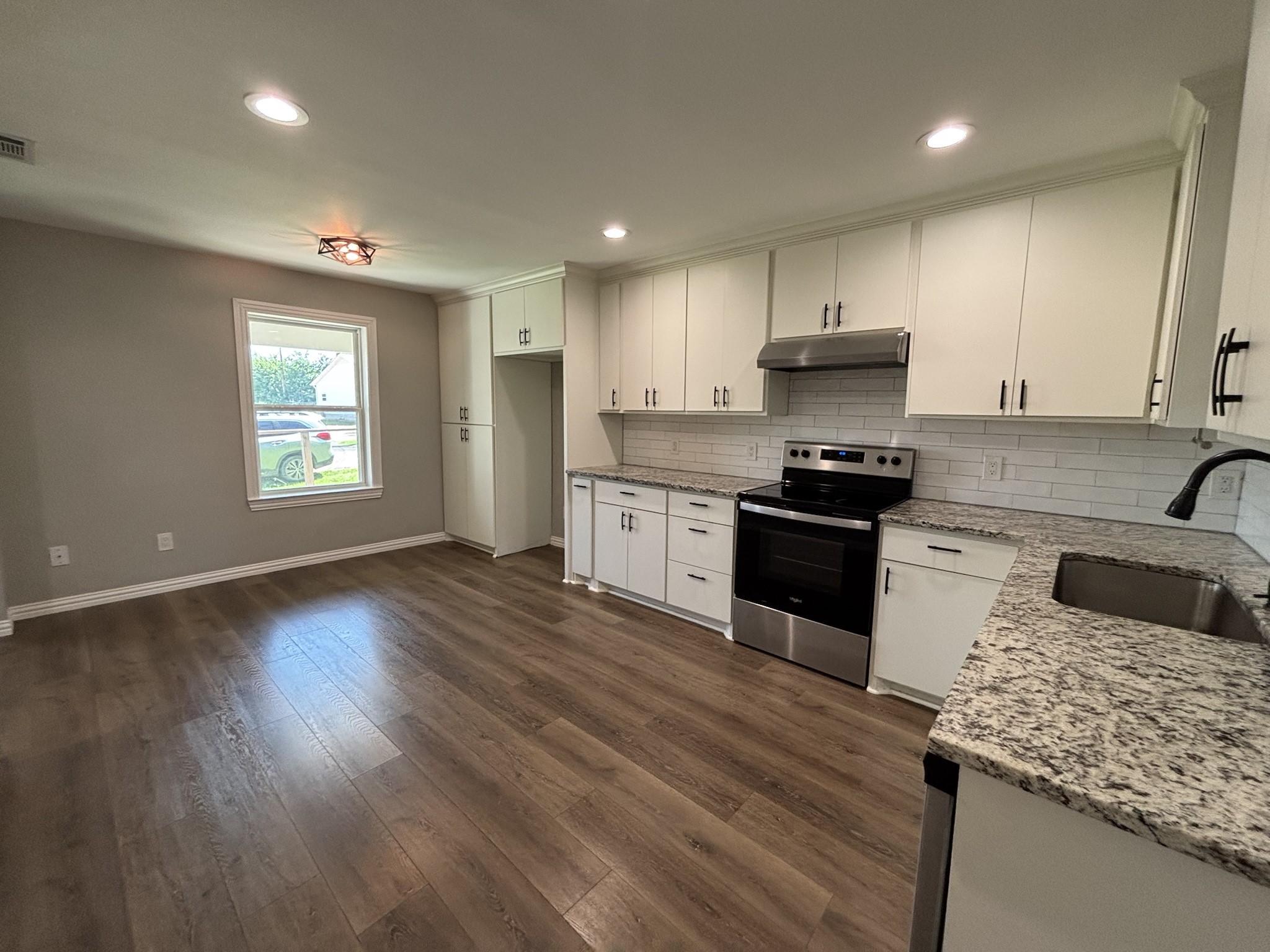 113 W Mt Vernon Street Mabank TX 75147
