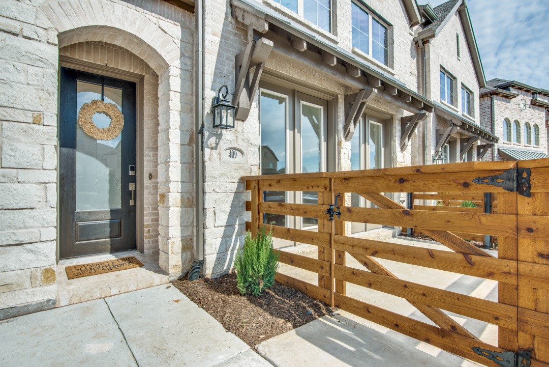 409 Blue Creek Cove Mckinney TX 75071
