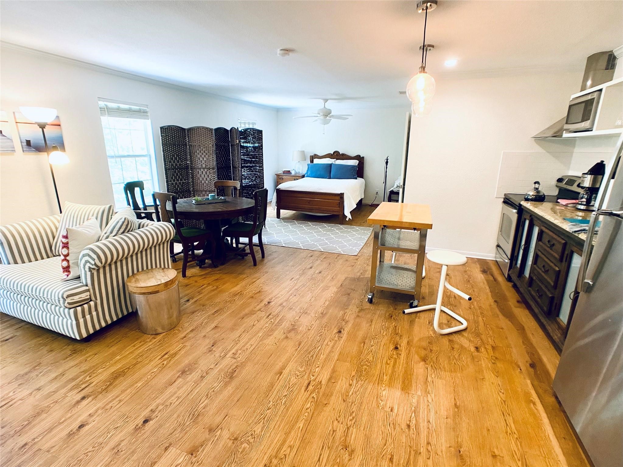 6313 Belmont Avenue Dallas TX 75214